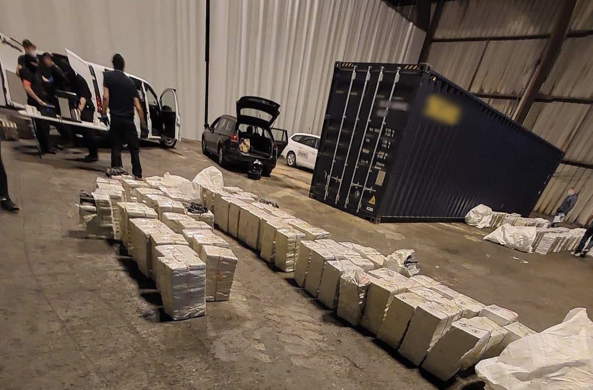 La Policía anticipa a los sicarios del narcotráfico y captura al más buscado.