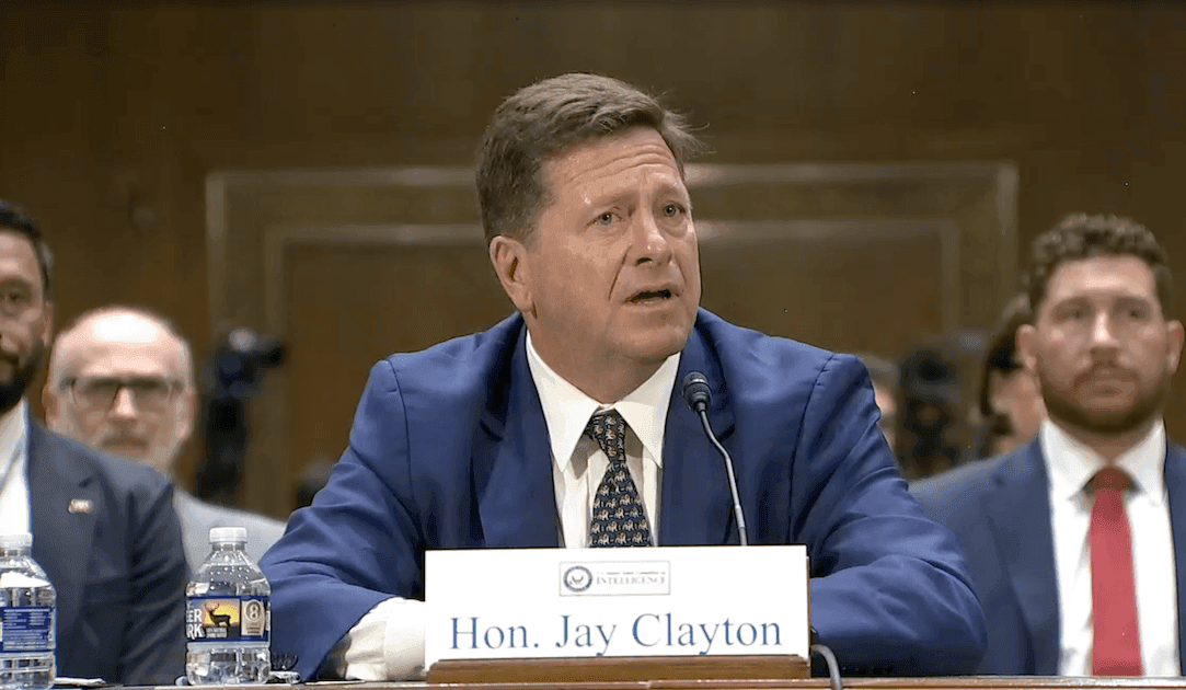 El candidato de Trump para el DNI es interrogado sobre la seguridad electoral y el fraude en las votaciones.