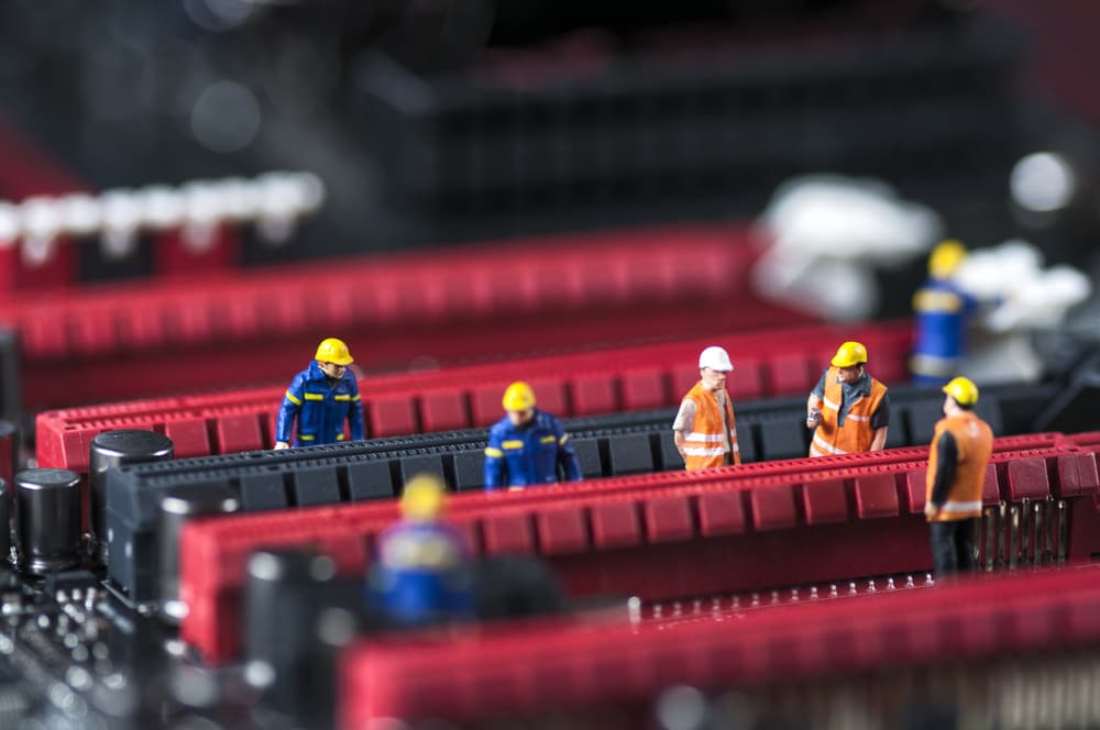 Microsoft cierra cerca de 1,000 vulnerabilidades de seguridad