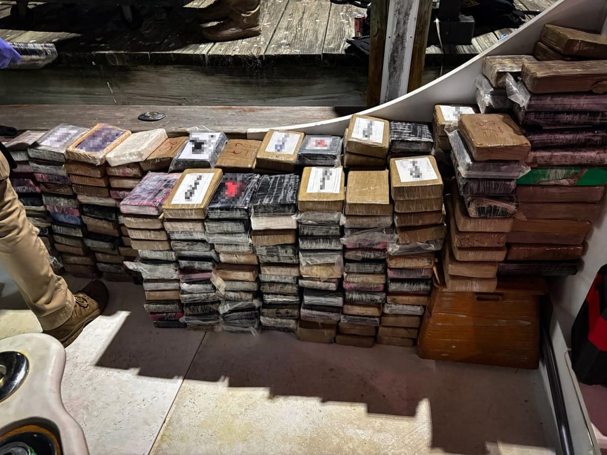 Detienen un yate que se dirigía a Florida con 500 kilogramos de cocaína.